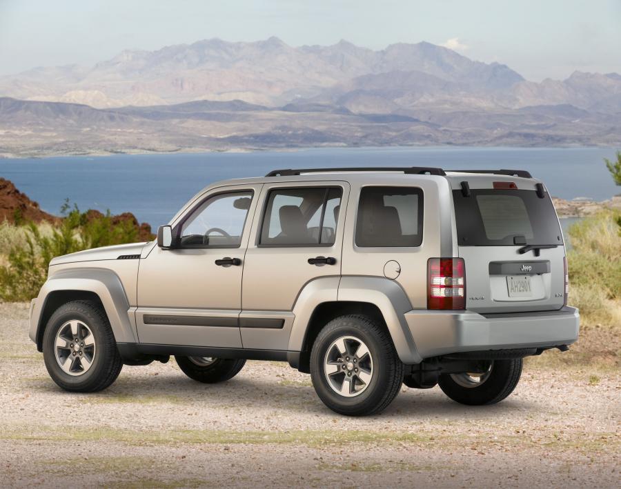  Jeep Liberty 2008 года  (фото 25 из 98)